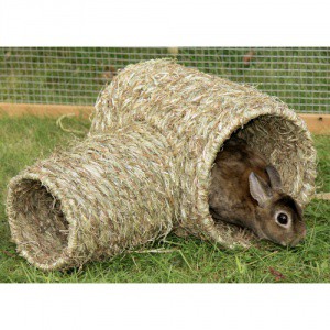 Domek pro králíky - tunel z trávy